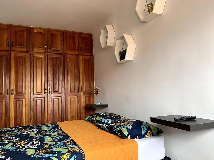 Large Pent House Near Poblado With Free Parking Apartamento Medellín